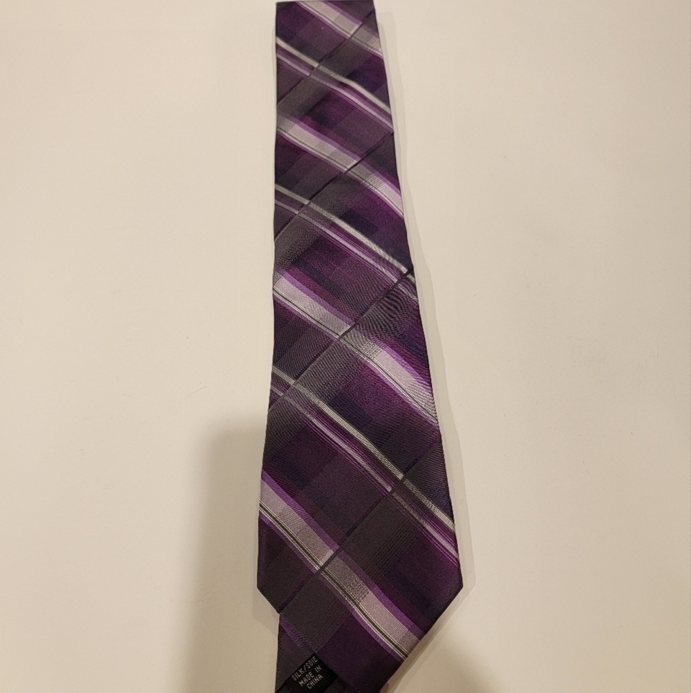 NWT CK Calvin Klien 100% silk tie